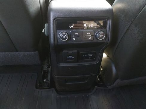 Used 2021 GMC Acadia SLT w/ Premium Package AWD/4WD image 20