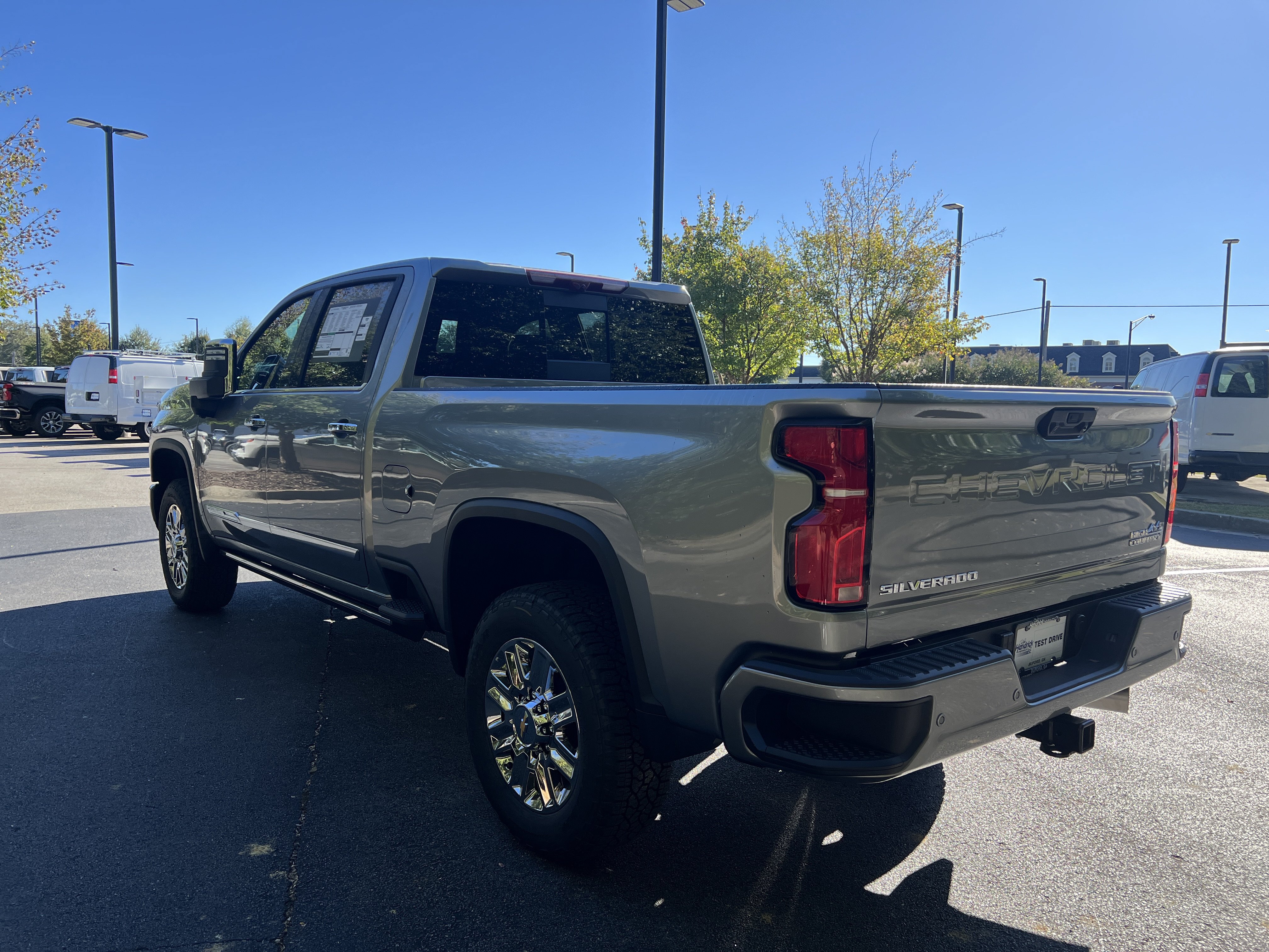 New 2026 Chevrolet Silverado 2500 High Country w/ High Country Premium Package AWD/4WD image 7