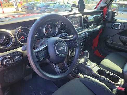 Used 2022 Jeep Wrangler Sport AWD/4WD image 15