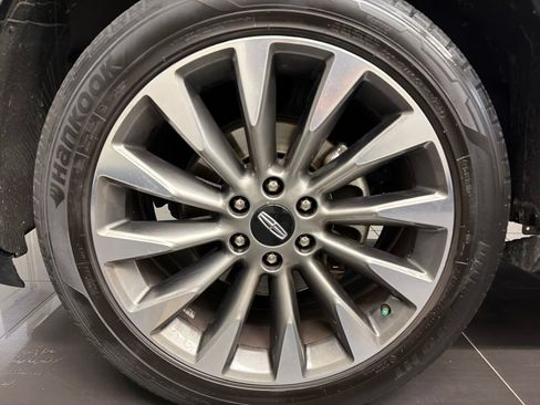 Certified 2020 Lincoln Navigator L Reserve w/ Luxury Package AWD/4WD image 7