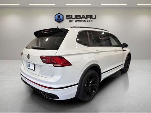 Used 2024 Volkswagen Tiguan SE R-Line FWD image 5