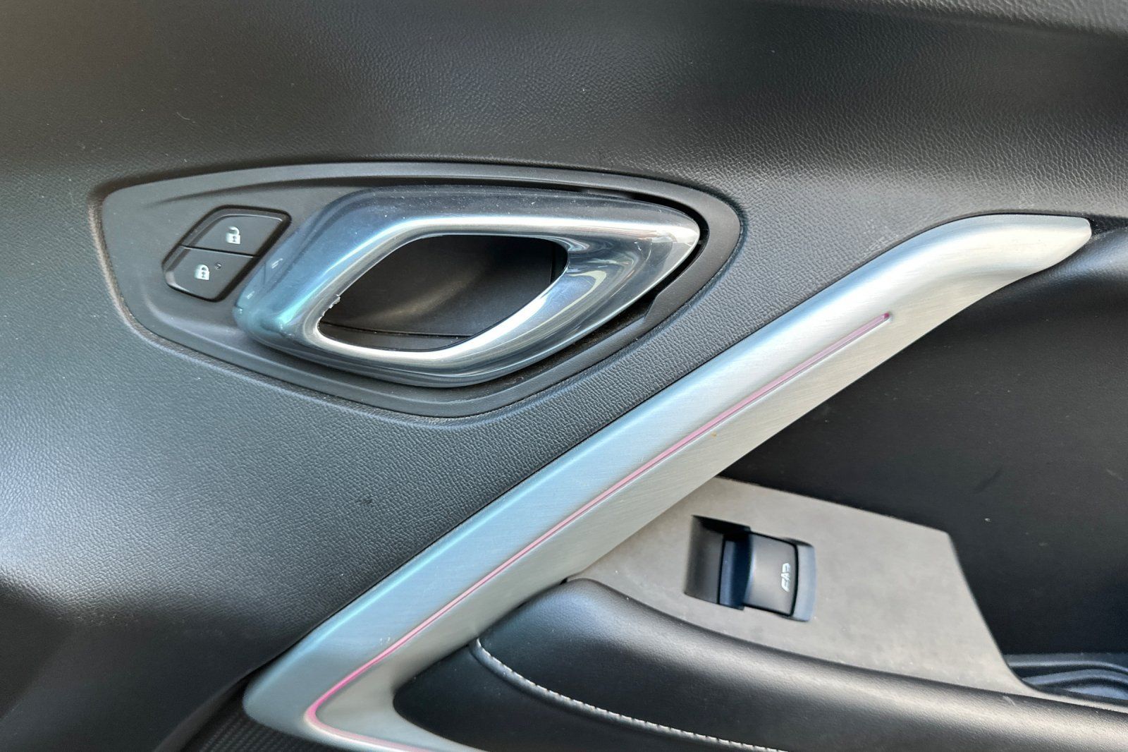 Used 2017 Chevrolet Camaro SS RWD image 19