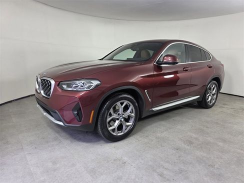 Used 2023 BMW X4 xDrive30i w/ Parking Assistance Package image 9