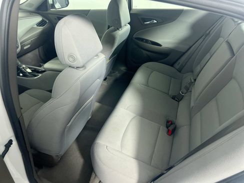 Used 2022 Chevrolet Malibu LT FWD image 22