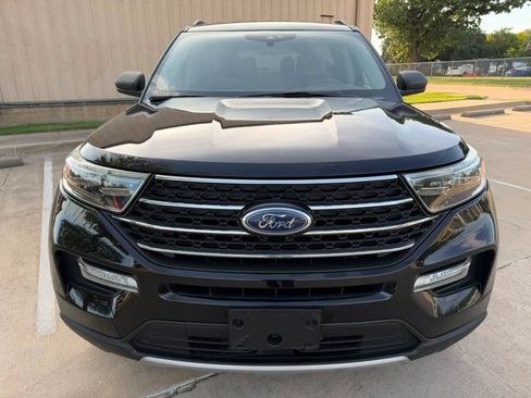 Used 2020 Ford Explorer XLT w/ Equipment Group 202A AWD/4WD image 3