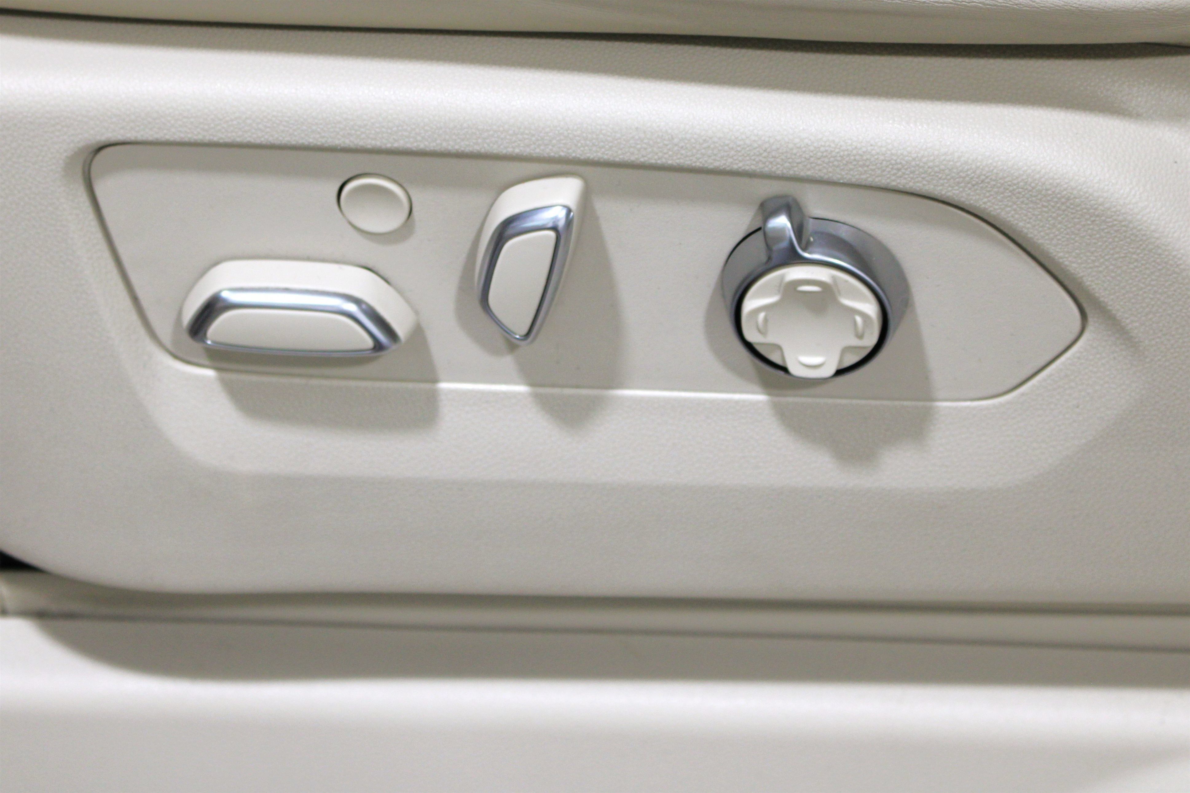 Used 2023 Cadillac Escalade Sport Platinum AWD/4WD image 5