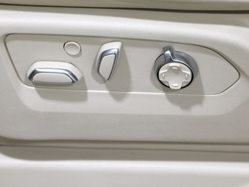 Used 2023 Cadillac Escalade Sport Platinum AWD/4WD image 5
