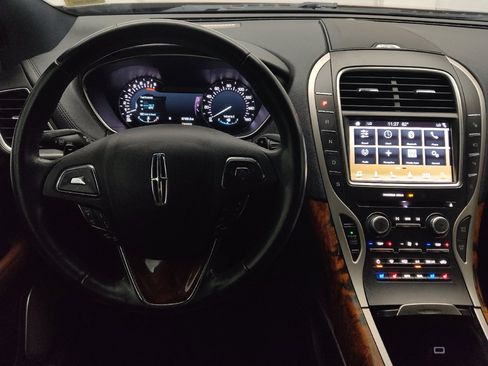Used 2016 Lincoln MKX Reserve w/ Luxury Package AWD/4WD image 22