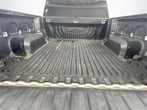 Used 2022 Chevrolet Silverado 1500 LT w/ Z71 Off-Road Package image 25