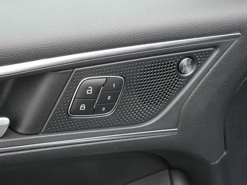 Used 2023 Ford Edge Titanium AWD/4WD image 14