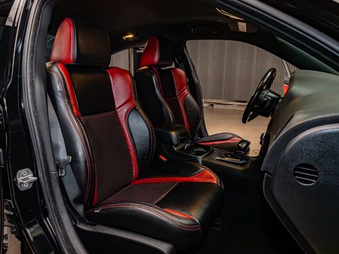 Used 2020 Dodge Charger R/T w/ Blacktop Package image 25