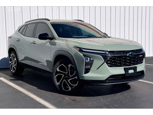 Used 2024 Chevrolet Trax RS w/ Driver Confidence Package image 30