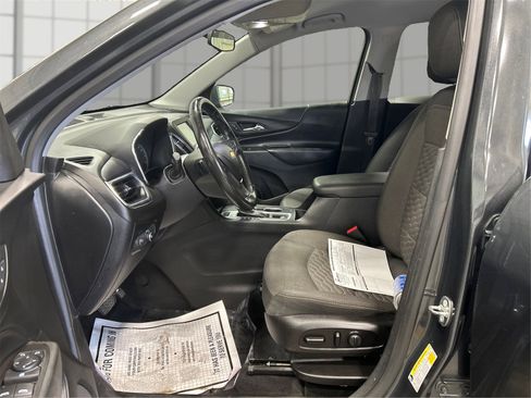 Used 2018 Chevrolet Equinox LT image 9