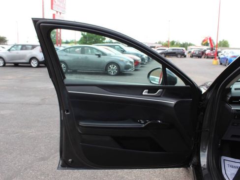 Used 2025 Kia K5 LXS FWD image 15