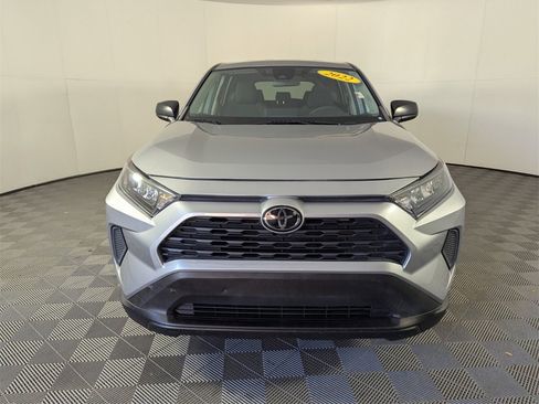 Used 2022 Toyota RAV4 LE image 3