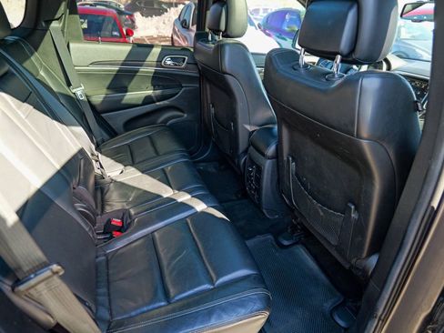 Used 2014 Jeep Grand Cherokee Limited w/ Luxury Group II image 29