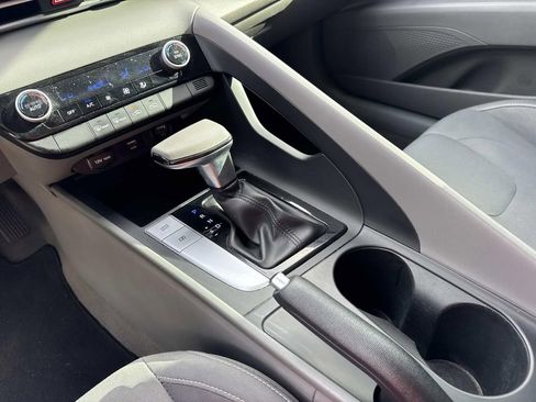 Used 2021 Hyundai Elantra SEL image 26