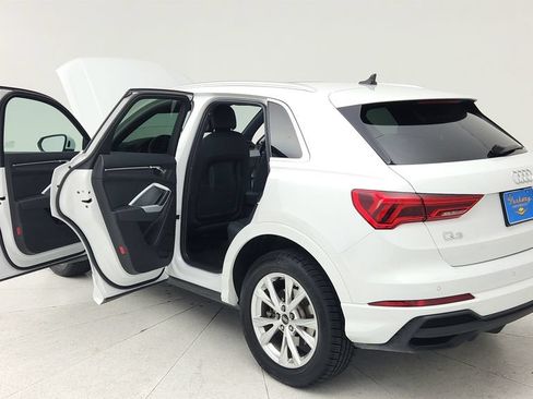 Used 2025 Audi Q3 2.0T Premium AWD/4WD image 11