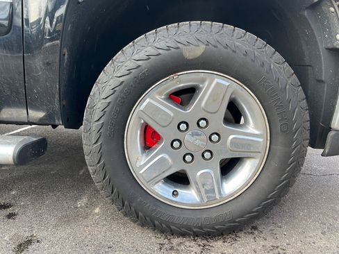 Used 2010 GMC Sierra 1500 SLT w/ All-Terrain Package image 28