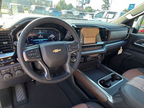 New 2026 Chevrolet Silverado 2500 High Country w/ High Country Premium Package AWD/4WD image 4