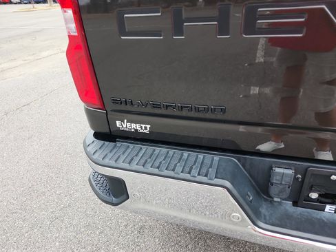 Used 2021 Chevrolet Silverado 2500 LTZ w/ LTZ Premium Package image 4