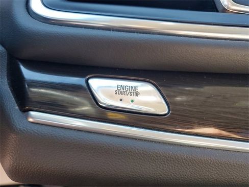 Used 2021 Buick Enclave Essence w/ Sound and Sites Package image 22