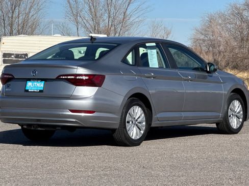 Used 2020 Volkswagen Jetta S image 2