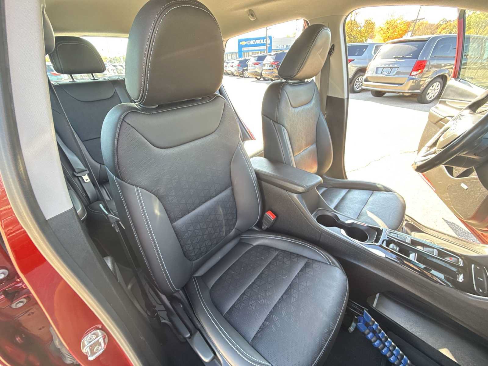 Certified 2023 Chevrolet Bolt LT w/ Infotainment Package FWD image 27