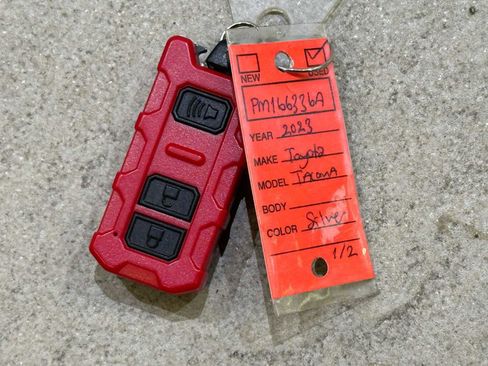 Certified 2023 Toyota Tacoma TRD Off-Road image 31