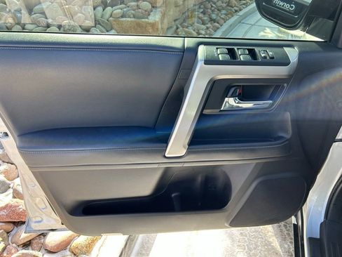 Used 2021 Toyota 4Runner SR5 Premium image 10