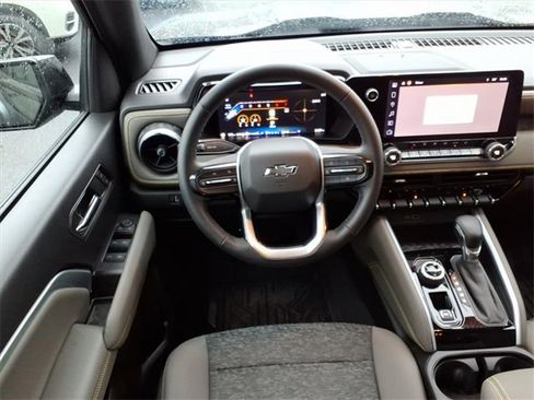 Used 2024 Chevrolet Colorado ZR2 w/ Technology Package image 11