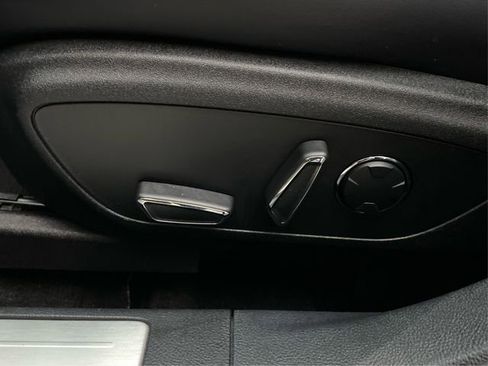 Used 2019 Lincoln MKZ Reserve image 23