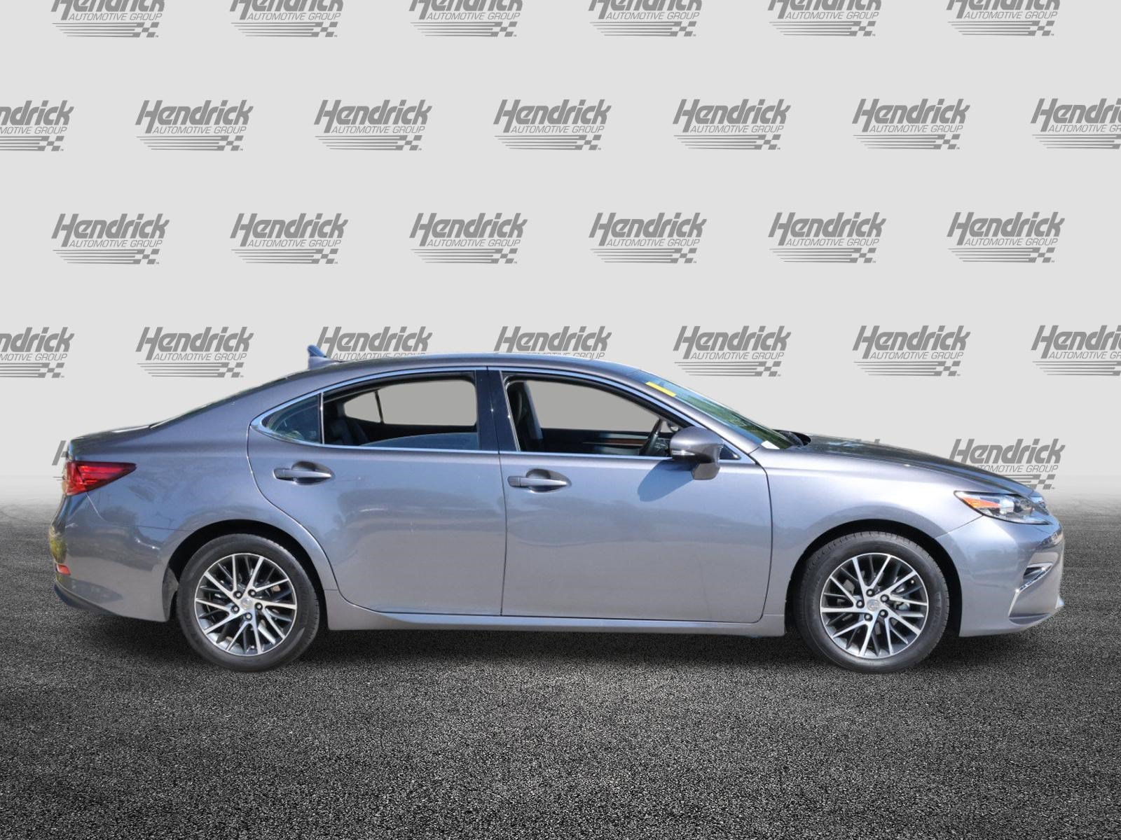 Used 2016 Lexus ES 350 w/ Premium Package w/Wood Trim FWD image 10
