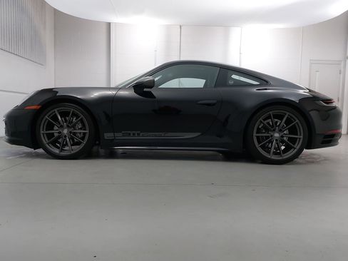 Used 2024 Porsche 911 Carrera T image 2