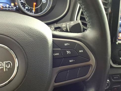 Used 2020 Jeep Cherokee Limited AWD/4WD image 22