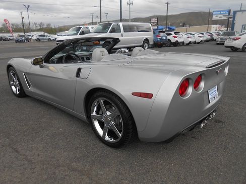 Used 2006 Chevrolet Corvette Convertible w/ Preferred Equipment Group image 7