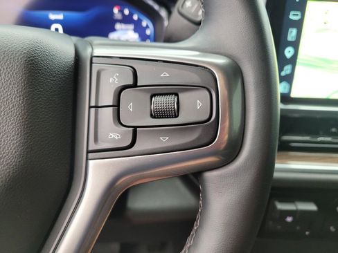 Used 2025 Chevrolet Silverado 1500 LT w/ Convenience Package II RWD image 29