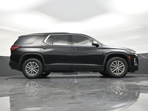 Used 2023 Chevrolet Traverse LT FWD image 26
