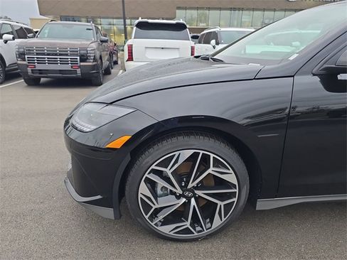 New 2025 Hyundai Ioniq 6 SEL image 10