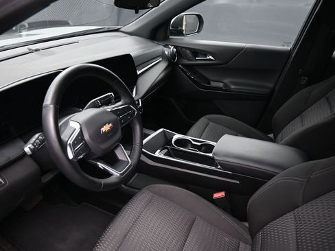 Used 2025 Chevrolet Equinox LT image 21