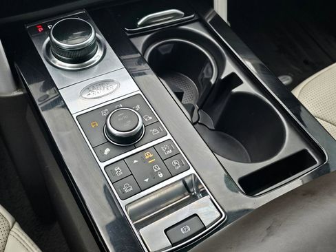 Used 2018 Land Rover Discovery HSE Luxury image 27