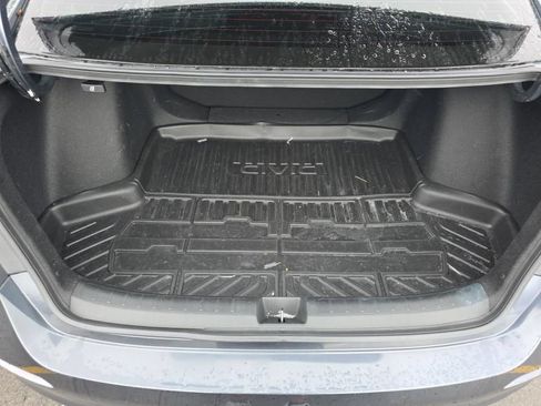 Used 2023 Honda Civic LX image 9