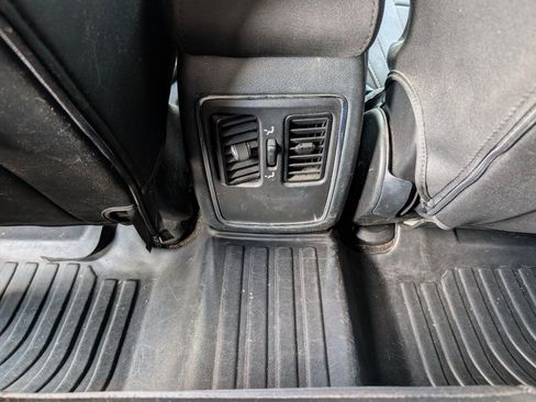 Used 2022 Jeep Grand Cherokee Laredo E RWD image 30
