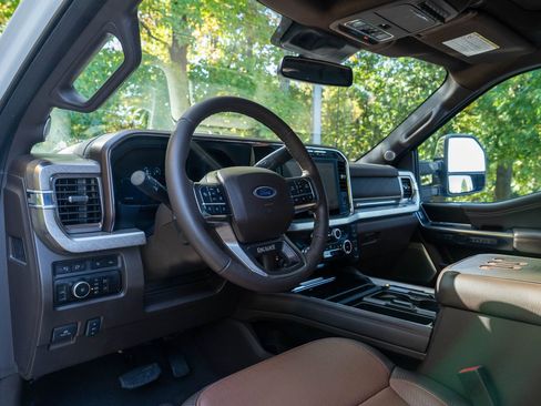 Used 2023 Ford F250 King Ranch w/ Chrome Package image 18