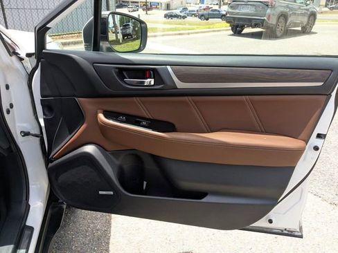 Used 2019 Subaru Outback 2.5i Touring w/ Popular Package #3A AWD/4WD image 40
