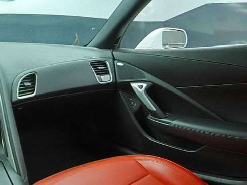 Used 2015 Chevrolet Corvette Stingray Coupe RWD image 15