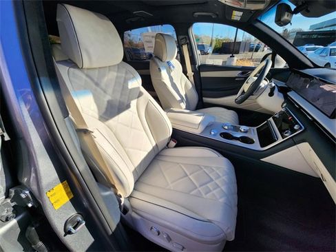 Used 2025 Genesis GV80 3.5T Prestige image 22