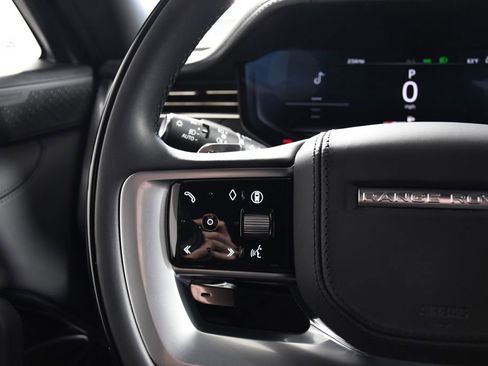Used 2025 Land Rover Range Rover Autobiography image 28