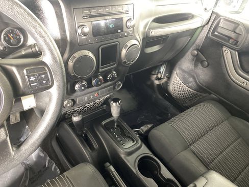 Used 2011 Jeep Wrangler Sport image 27