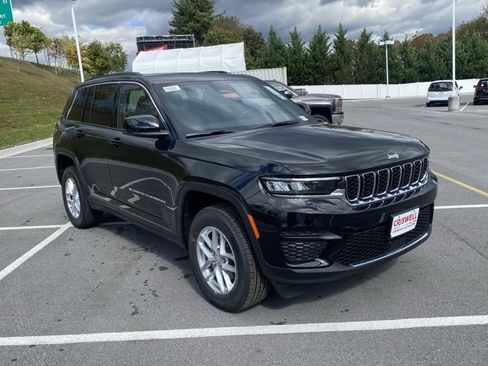 New 2025 Jeep Grand Cherokee Laredo X w/ Luxury Tech Group I image 2